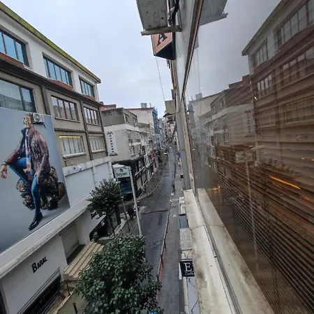 Daire Nisantasi - Cevahir - Osmanbey Metro Lueks 4 Klimali 2 Banyolu İstanbul
