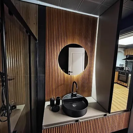 Nisantasi - Cevahir - Osmanbey Metro Lueks 4 Klimali 2 Banyolu اسطنبول