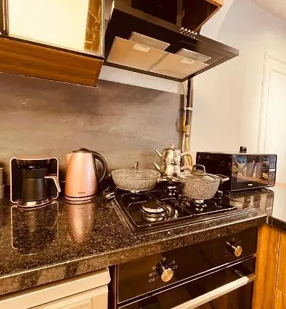 Nisantasi - Cevahir - Osmanbey Metro Lueks 4 Klimali 2 Banyolu اسطنبول